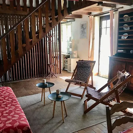 Pigeonnier Du Rau, Avec Parc Et Piscine 1-1 *